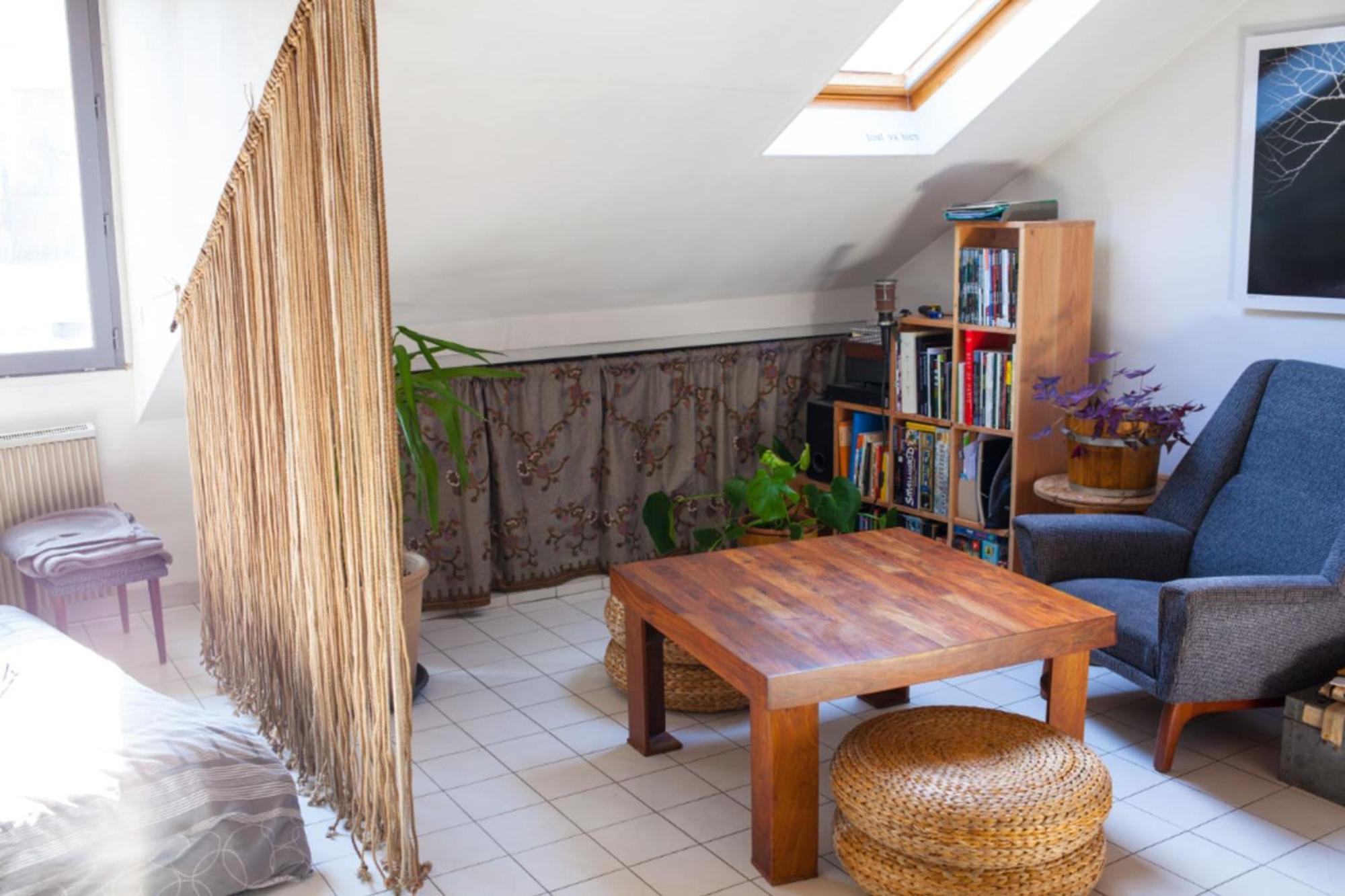 Cozy Near The Canal Saint Martin * Parijs